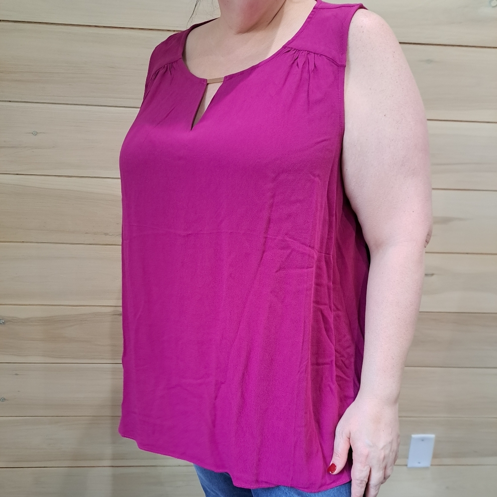 Torrid Sz 3 Pink sleeveless blouse